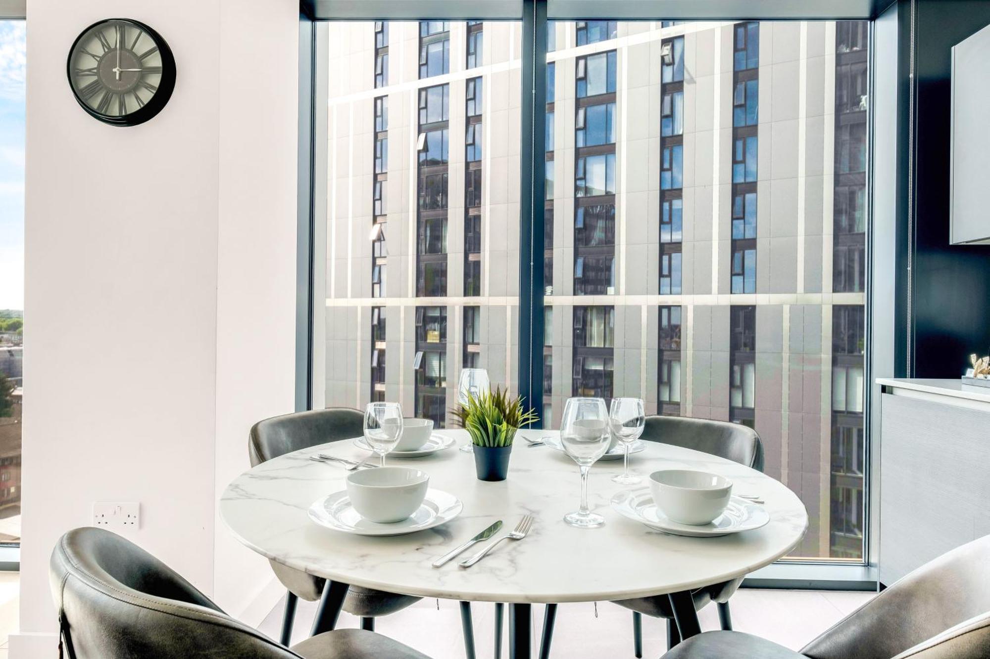 Mercian Luxury Serviced Apartments- Birmingham City Centre - Your Perfect Stay - Gym Rooftop Terrace Cinema Room מראה חיצוני תמונה